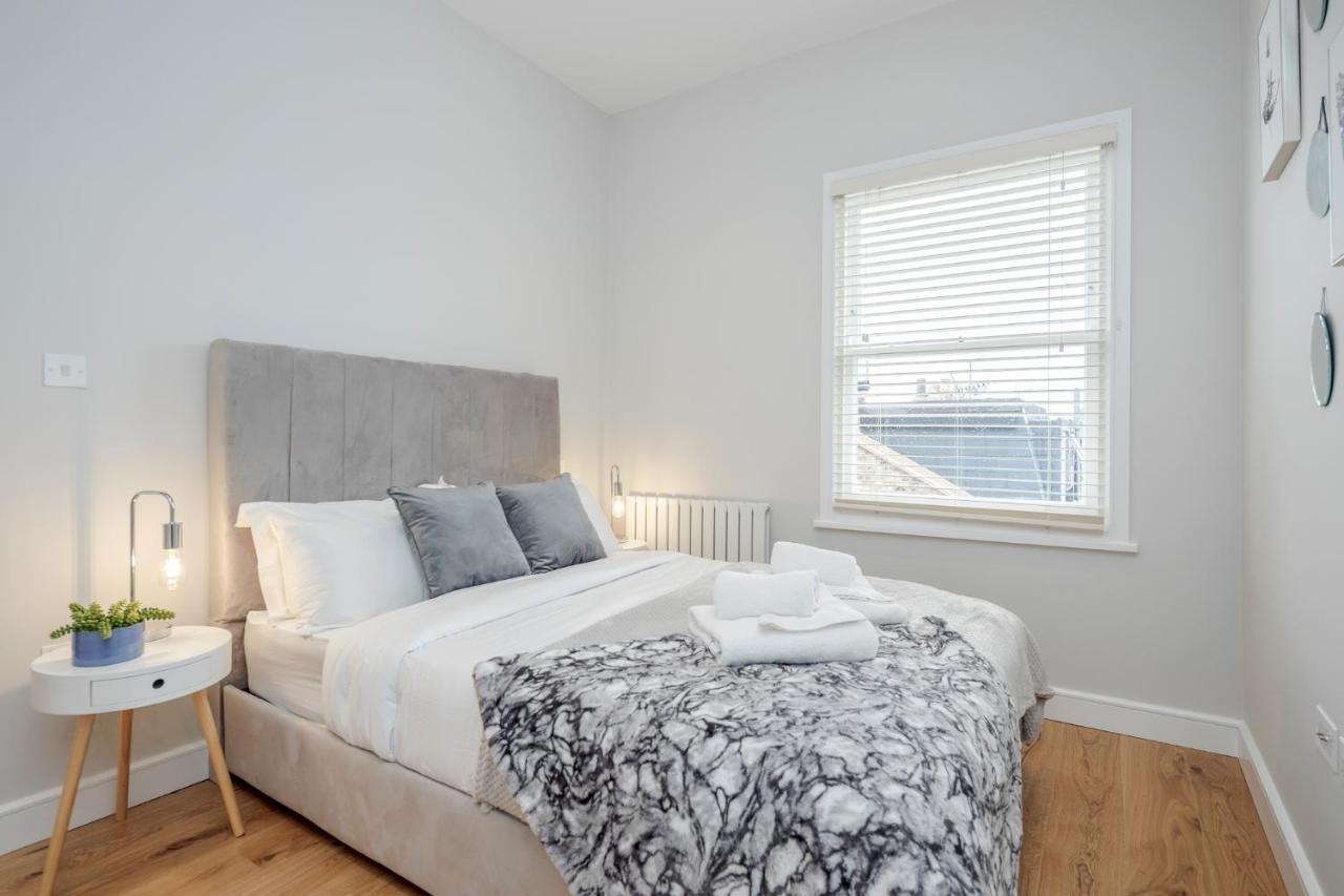 Beautiful 2 Bedrooms Split Level Fulham Apartment Londres Extérieur photo